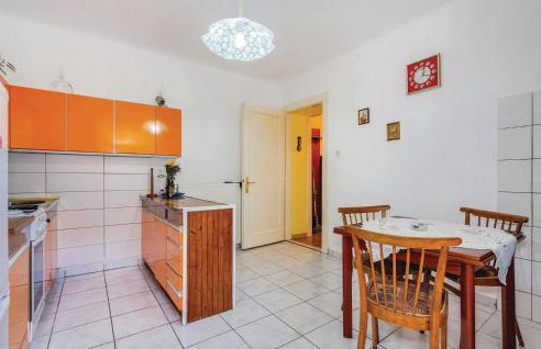 1 Bedroom Beautiful Apartment In Bakar - Photo 9