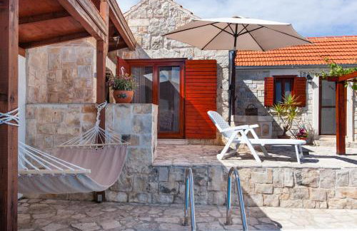 Countryside Family Villa with Private Pool - Photo 15