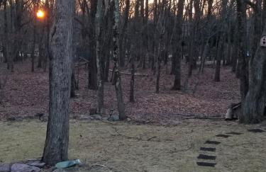 Serenity and Fun all in one in this Cozy Pocono Cabin - Foto 59