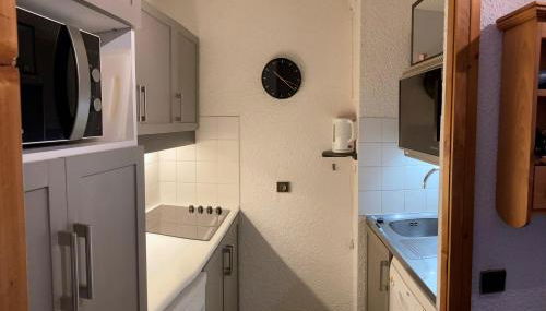 Ruim 6 persoons appartement super centraal gelegen aan de piste - Photo 4