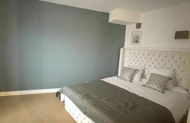 WonderSuite appartement - centre ville avec parking couvert -15mn de Paris et 10 mn de Stade de France, wifi, Netflix - Foto 13