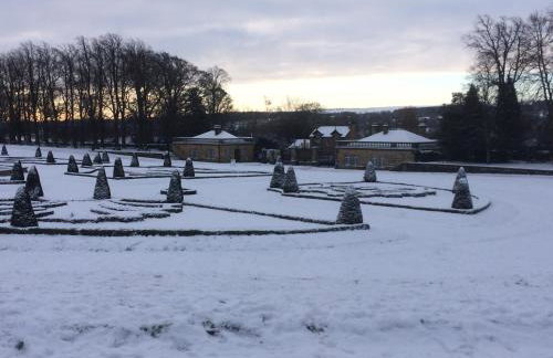 40 Newgate Barnard Castle -Central Location - Court Yard - Dog Friendly - Sleeps 7 - Wood Burner - Complimentary Logs & Wine - Smart TV - Foto 24