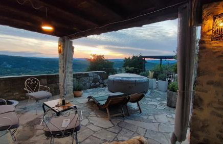 Amazing STUDIO CASA FERMEGLIA with private jacuzzie and perfect panoramic view - Foto 9