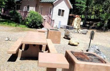 Family-Size Cottage with Trinity River Views in California - Foto 16