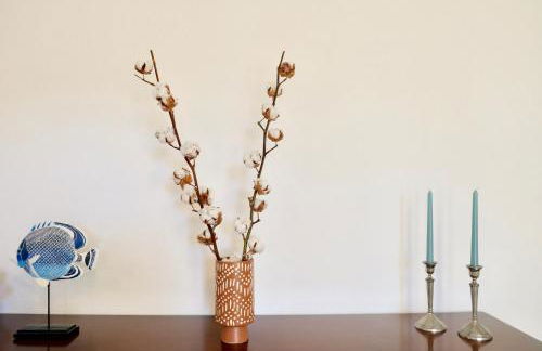 Peaceful & Spacious Apt with Parking & Queen Bed - Foto 9