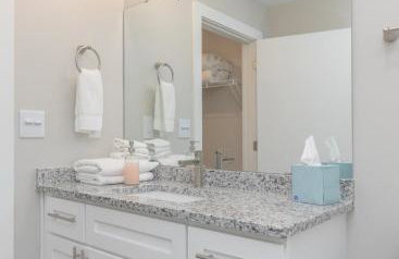 Luxurious Downtown 2 bedroom 2 bath with views 1M - Foto 10