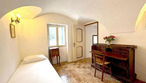 Principessa Grace Apartment Isolabona Italy Sleeps 3 - Foto 3