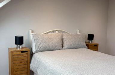 FRESH Flat in Leek, Staffordshire - Photo 18