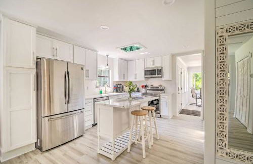 Riverside New Magnolia Springs Home with Dock, Beach - Foto 5