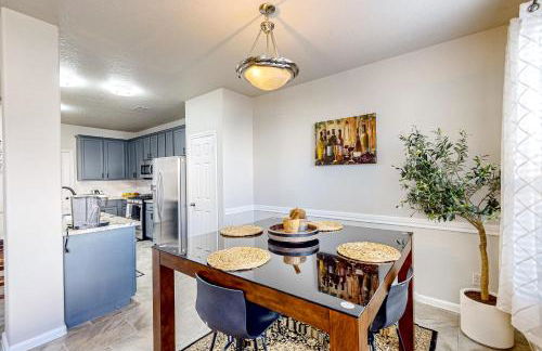 3 Mi to Downtown Conroe Updated Townhome with Yard - Foto 8