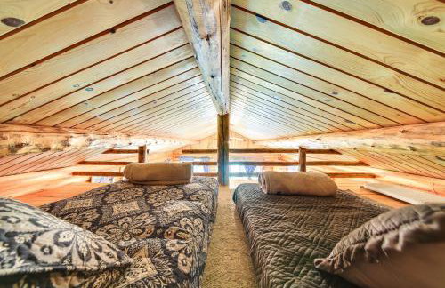 Cozy Farm Cabin - 9 Mi to Trout Creek! - Foto 19