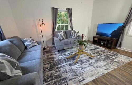 2-BR Modern Home for Families & Work - Foto 1