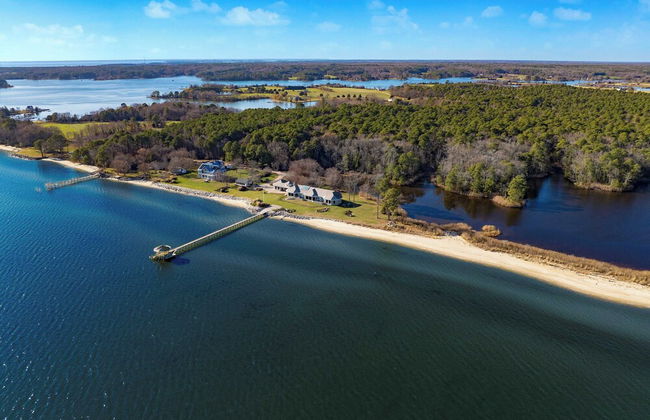 Bay Estate Luxe Waterfront Home w/ Private Pier, Main+guest House, Bay Views - Photo 50