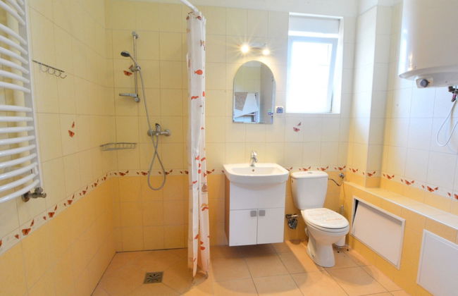 Holiday House by Lake Jamno With Private Pier - Foto 17