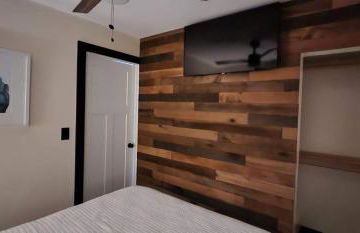 Riverside Retreat - Photo 14