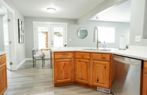 5040 Sqft l Sleeps 25 l Near Ski & Downtown SLC - Foto 31