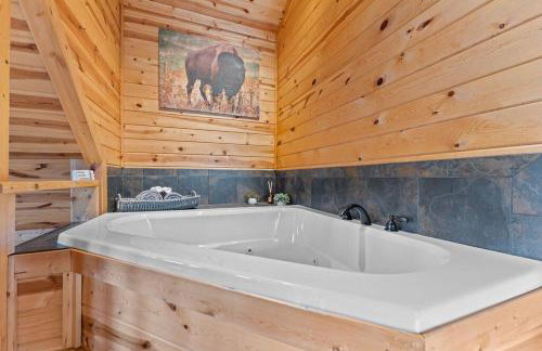 Cabin 5 Mtn View Cabin Near River with Hot Tub and Fire Pit - Foto 12