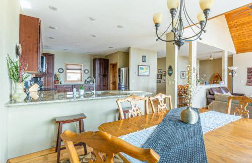 Breathtaking Mtn and Lake Views! Glacier Country Gem - Foto 16