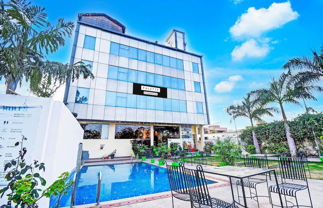 Luxury Stays With Pool Near Akshardham Temple - Foto 30