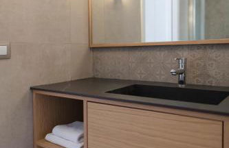 FLORIT FLATS - Chic and Central in a lively but quiet area All walking distance - Photo 59