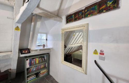 Swan Cottage, 5-Bedroom, Canal View, River, Private gardens, Free Parking's, WiFi, Oxford - Photo 23