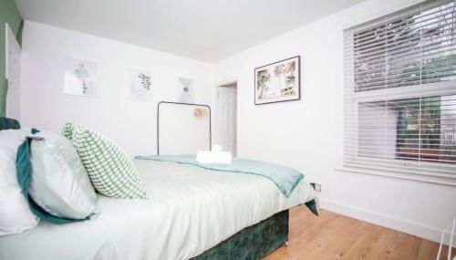 3 bedroom-Contractors-Professionals - Photo 5