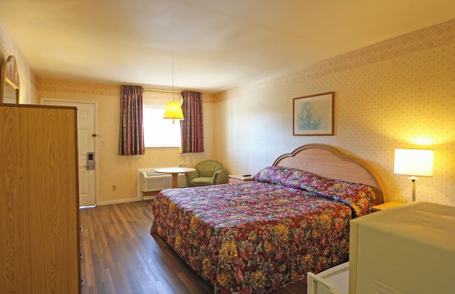 Hotel O Relax Inn Lewisburg near I-64 - Photo 7