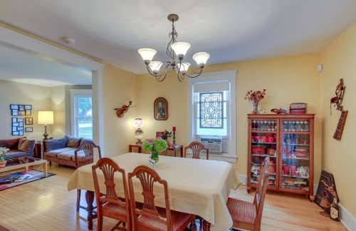 Historic Home with Sunroom - 5 Mi to Lambeau Field! - Foto 6