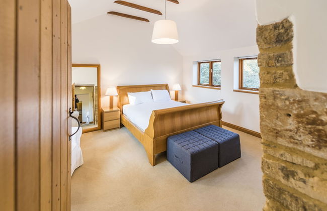 Whitley Coach House - Photo 6