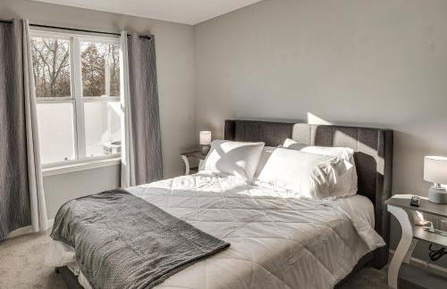 Quiet and Comfy Spring Hill Townhome with WFH Setup - Photo 12