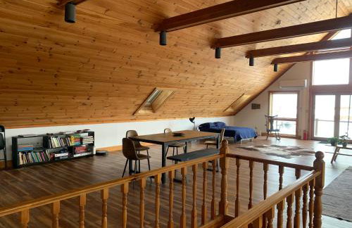 Charming barn loft - all amenities on 60 acre farm in the White Mountains of NH - Foto 4