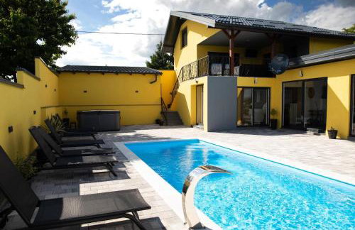 House Of TOK - Foto 1