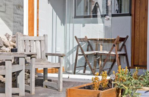 Hawthorn Farm Guest House - Photo 9