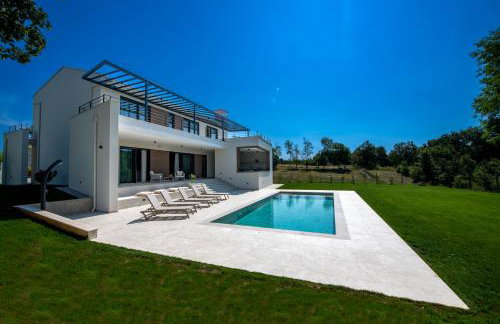 Luksuzna Villa Castanea s privatnim bazenom i wellnesom u srcu Istre - Photo 12