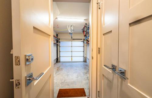 Rooftop access and Views Lake Union Lookout - Photo 32