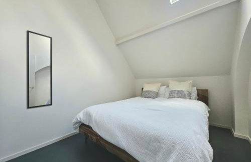 Schoolbell Mews full 3 bedroom 2 bathroom architect designed mews house Fabulous Bow, Victoria Park Location - Foto 28