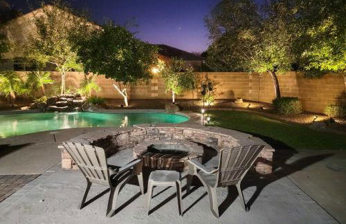 Hot Tub and Fire Pit Phoenix Oasis Near Hiking! - Foto 35
