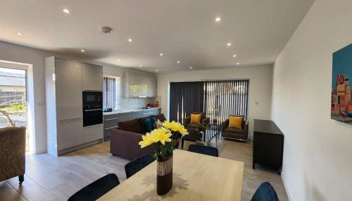Paradigm Court, Luxury 2-Bedroom Apartment F3, Oxford - Photo 3