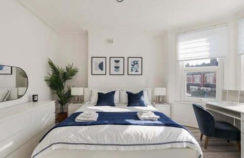 Modern 4 Bedroom House In Woodgreen - Foto 38