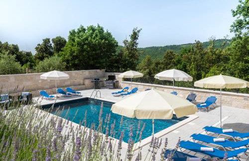 Villa Vires - Foto 2