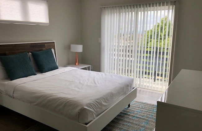 Brand NEW Luxury 3bdr Townhome In Silver Lake - Photo 4