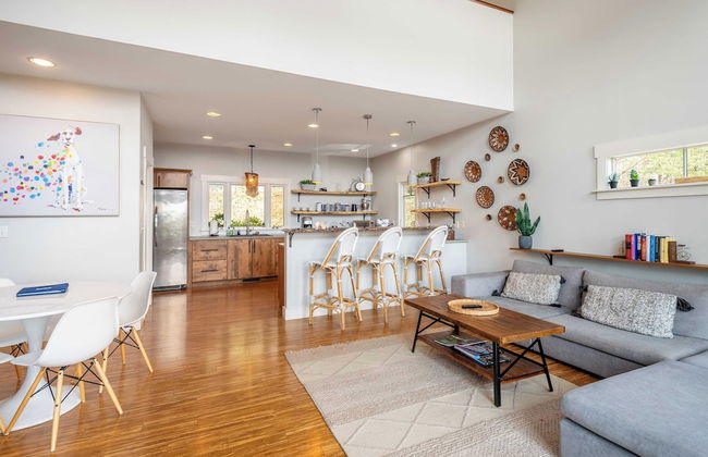 Private Retreat w/ Hot Tub, Amazing Views, Game Room Silver Spoon by Avantstay - Foto 13