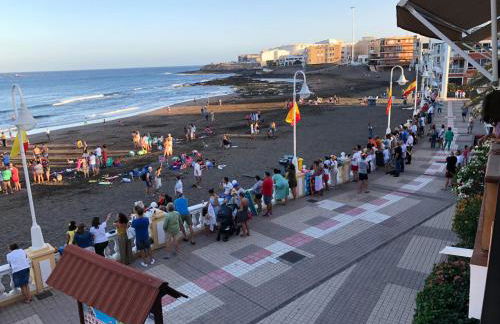 Espectacular en primera línea de la playa - Foto 12