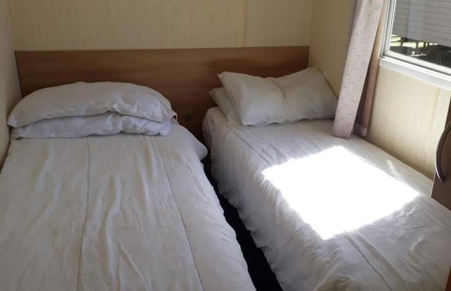 Caravan on Combe Haven - Sleeps 8 & Pet Friendly - Foto 2