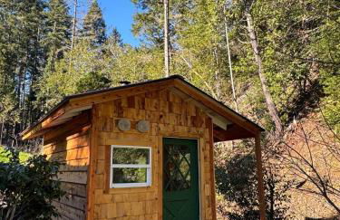 Romantic Cottage with Sauna and Cold Plunge - Foto 7