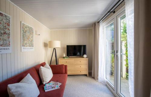 Rainbow Cottage Spacious Detached Home, Hot Tub, Sleeps 7 - Foto 16