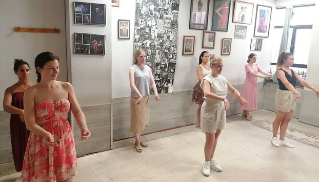 Experiencia en clase de baile latino y salsa en Valencia - Foto 5