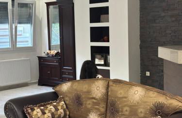 Blessings Apartment with Private Garden and Parking - Foto 7