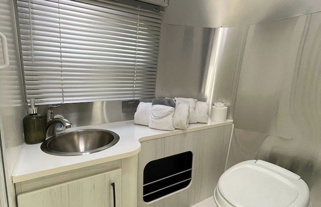 Airstream with Sunset Deck - Foto 7