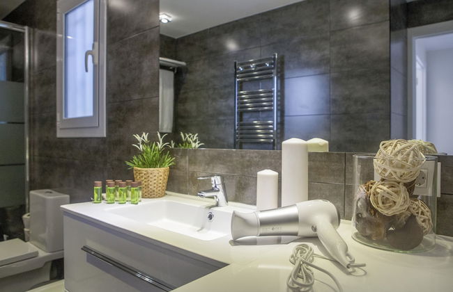 Mercedes Heritage Barcelona Apartments - Photo 74